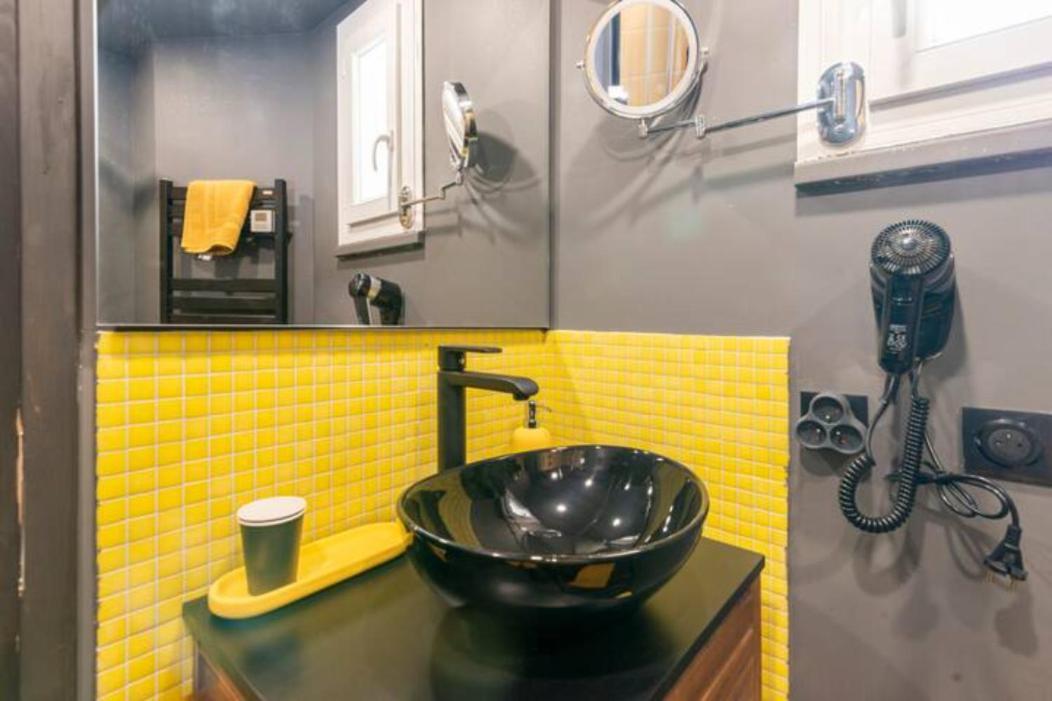 Black & Y'Hello T2 : Wifi/Parking/ 5' Centre-Ville Angoulême Eksteriør billede